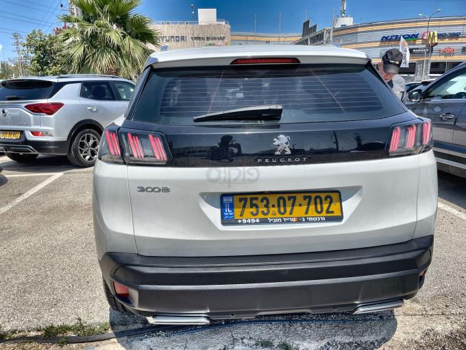 פיג'ו 3008