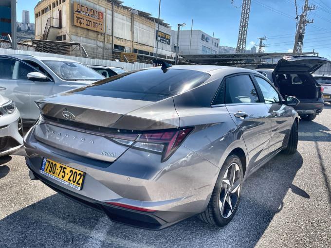 יונדאי אלנטרה