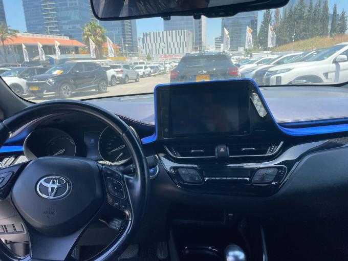 טויוטה C-HR