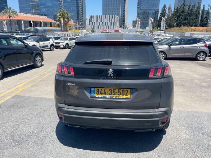 פיג'ו 3008