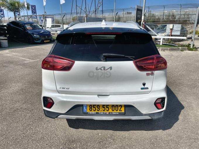 קיה נירו