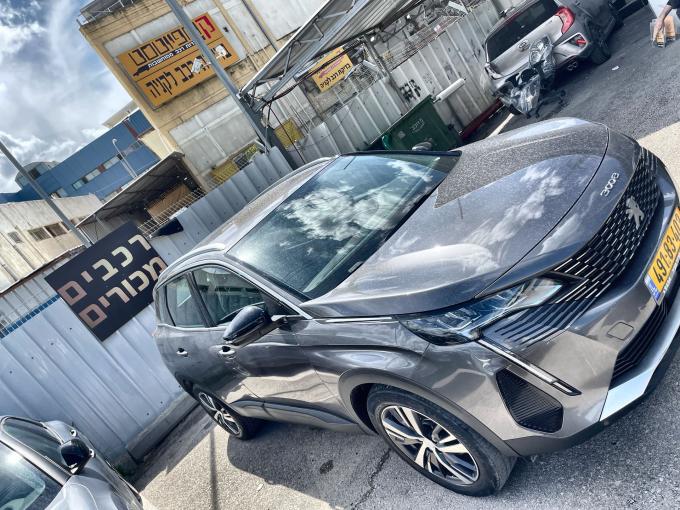 פיג'ו 3008