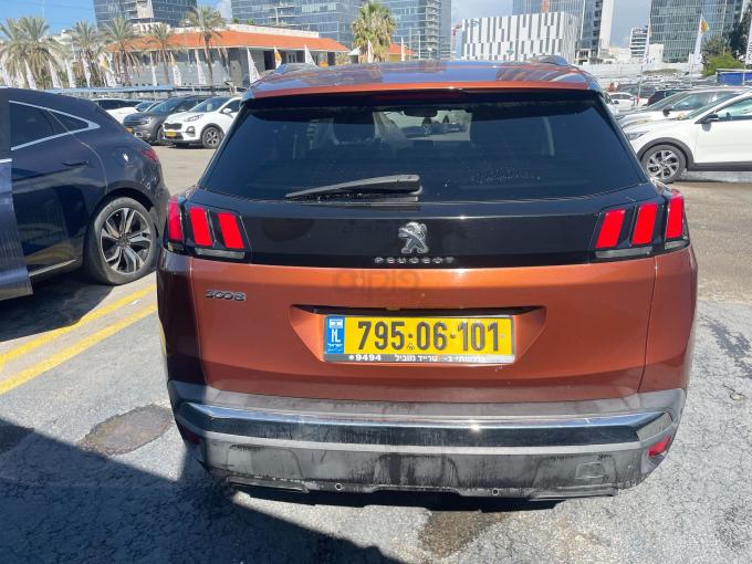 פיג'ו 3008