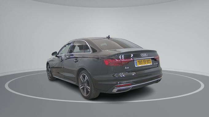 אאודי A4