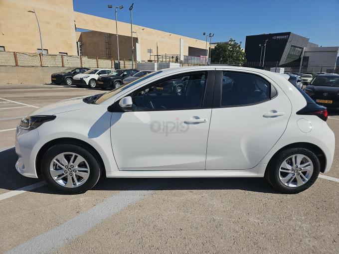 טויוטה יאריס