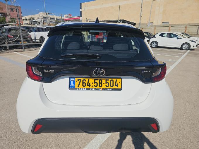 טויוטה יאריס