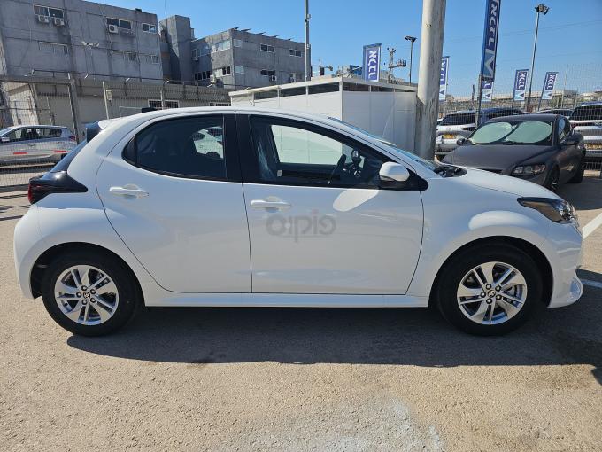 טויוטה יאריס