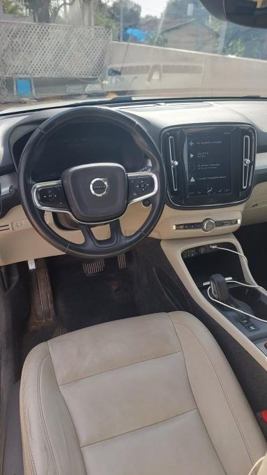 וולוו XC40