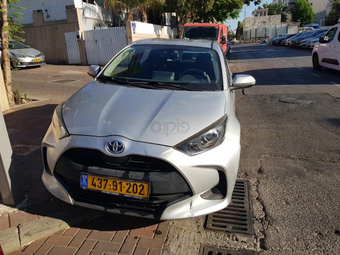טויוטה יאריס