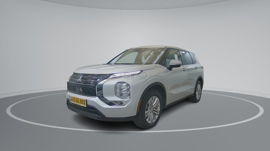 מיצובישי אאוטלנדר 2023