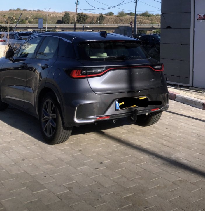 לקסוס LBX