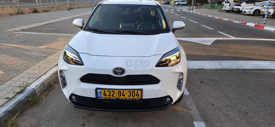 טויוטה יאריס 2025