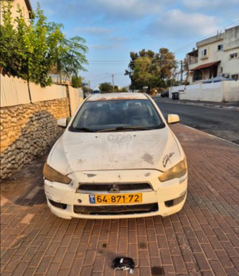 מיצובישי לנסר
