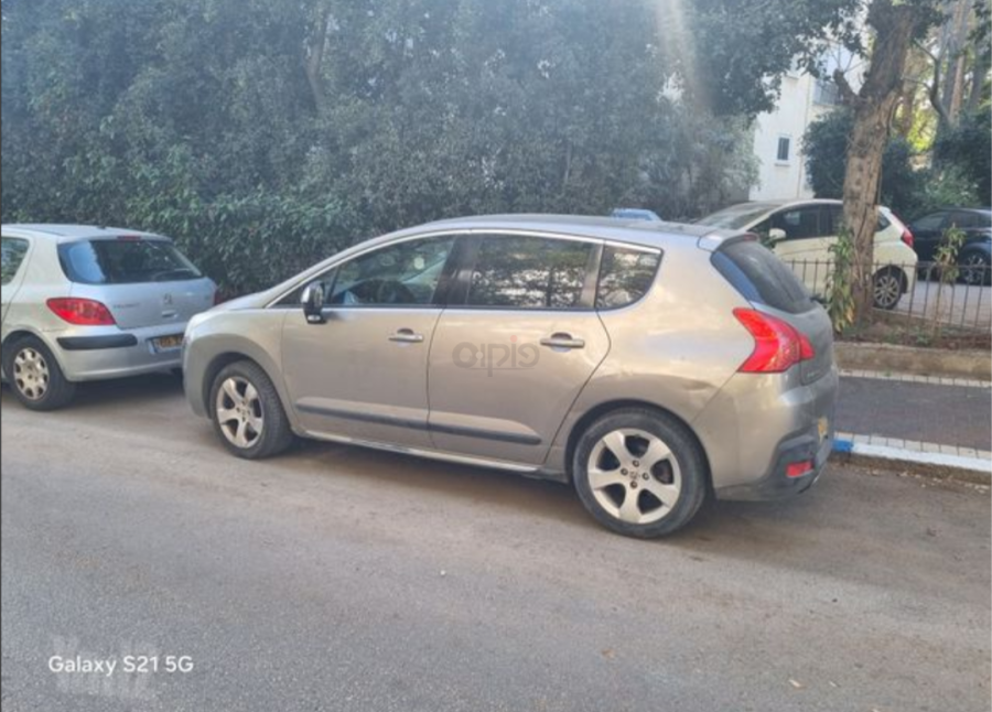 פיג'ו 3008