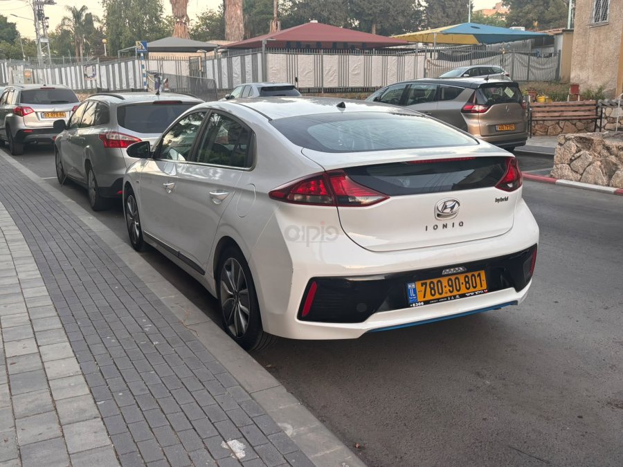 יונדאי איוניק