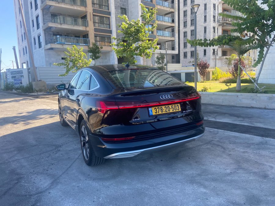 אאודי ETRON 2023