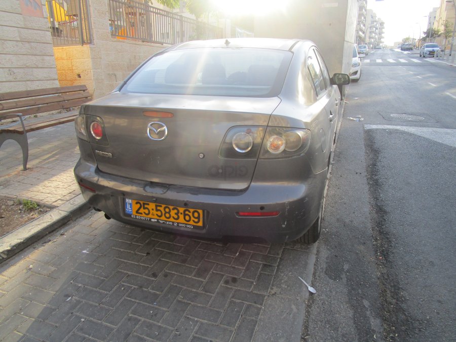 מזדה 3