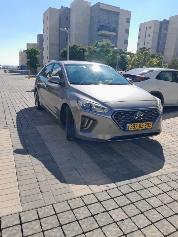 יונדאי איוניק