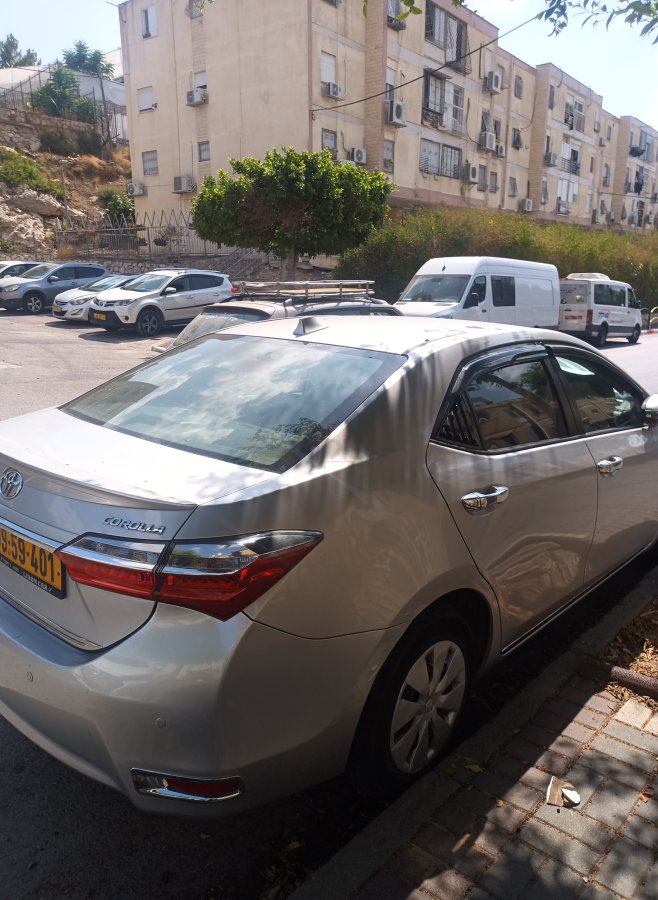טויוטה קורולה