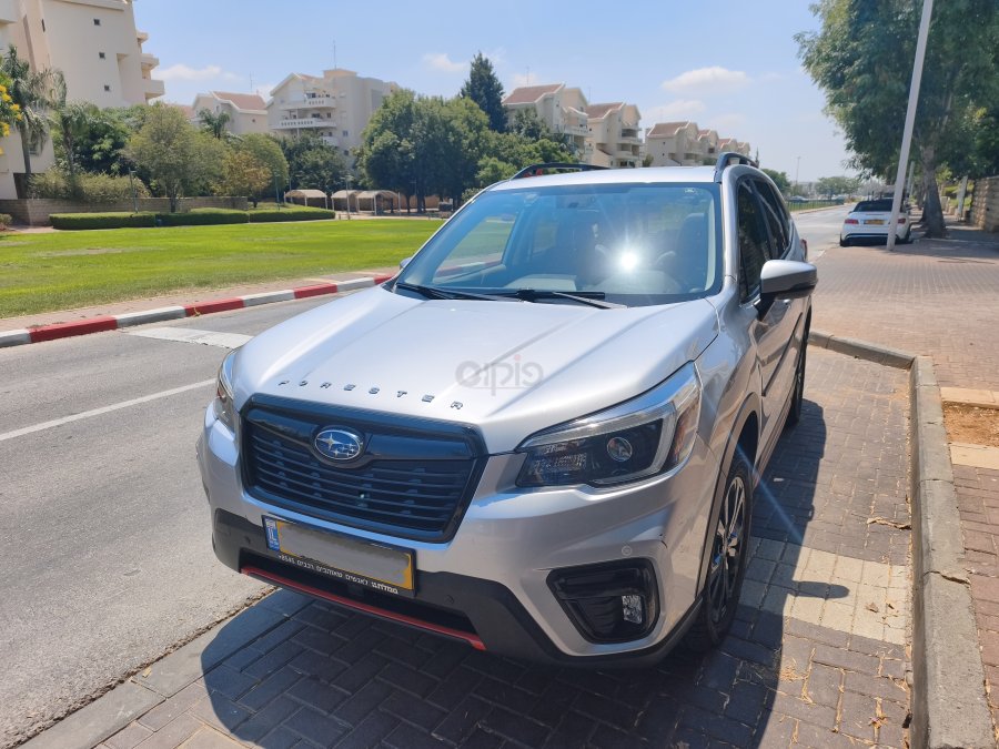 סובארו פורסטר