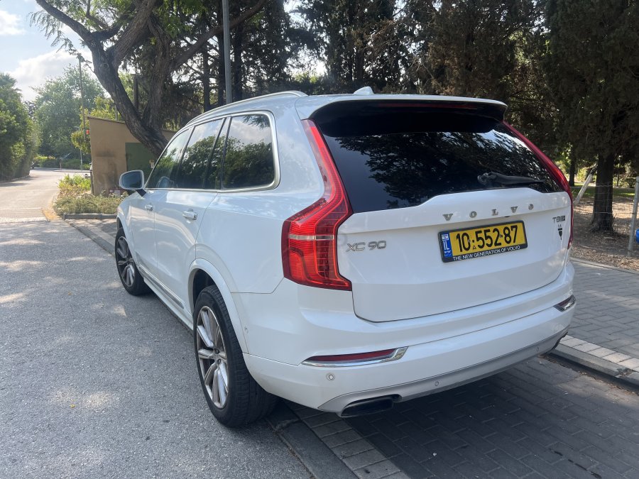 וולוו ES90