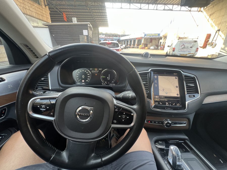 וולוו ES90