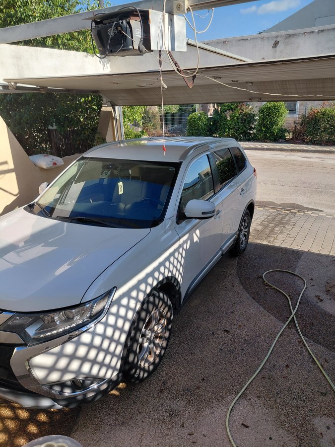 מיצובישי אאוטלנדר
