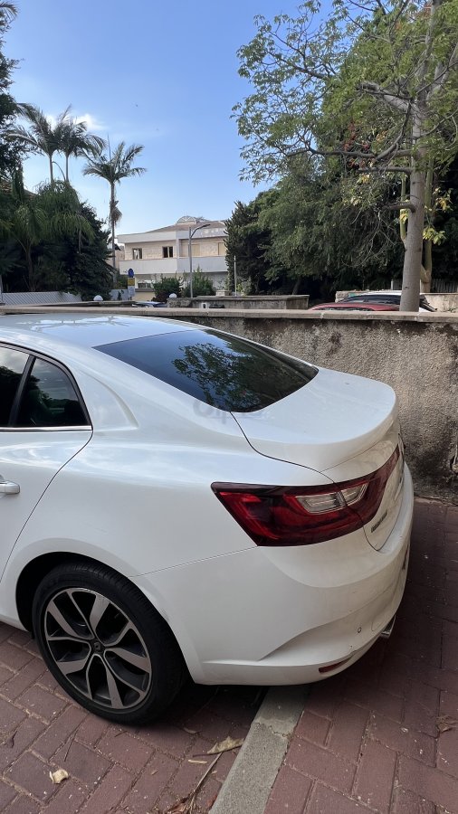 רנו מגאן