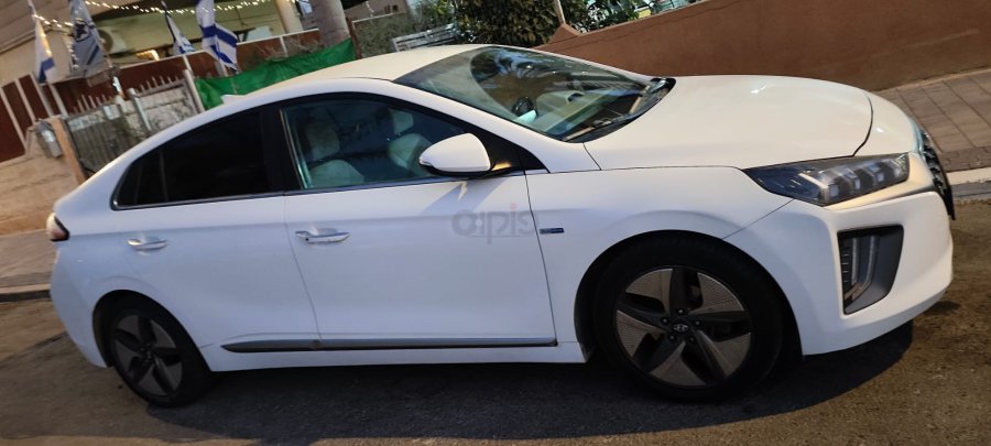 יונדאי איוניק