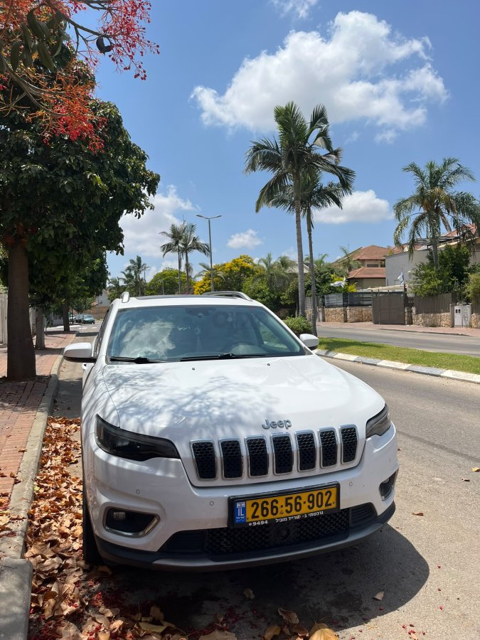 קרייזלר צ'ירוקי