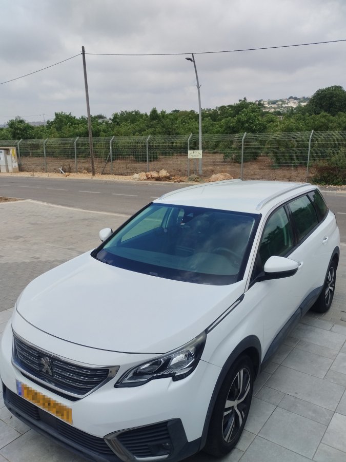 פיג'ו 5008