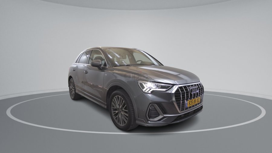 אאודי Q3