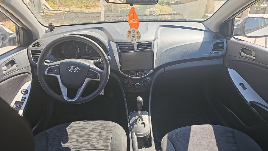 יונדאי I25