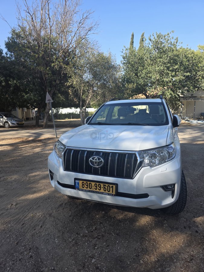 טויוטה לנד קרוזר 2019