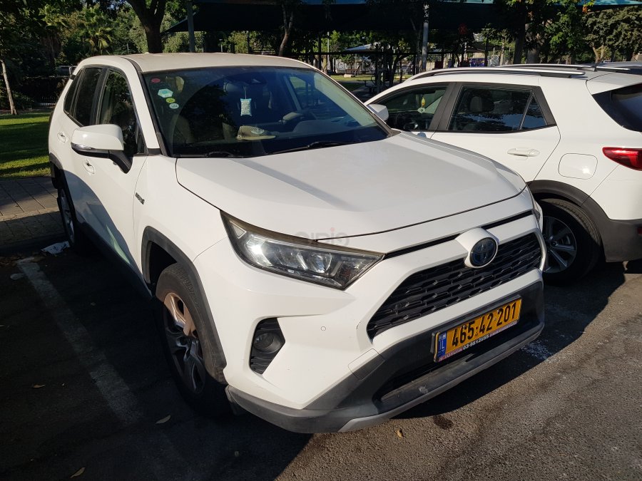 טויוטה RAV4 תמונה 8