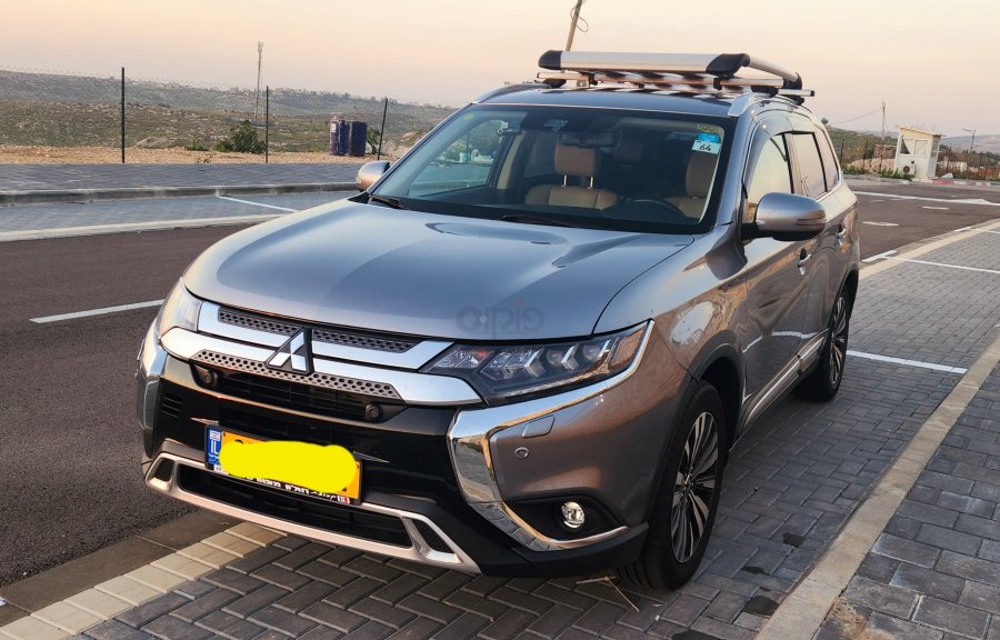מיצובישי אאוטלנדר 2020