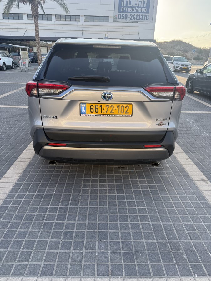 טויוטה RAV4 תמונה 2