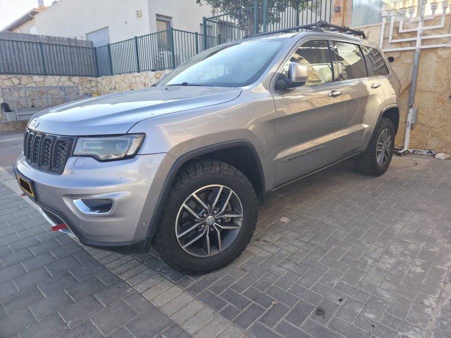 ג'יפ גרנד צ'ירוקי תמונה 2