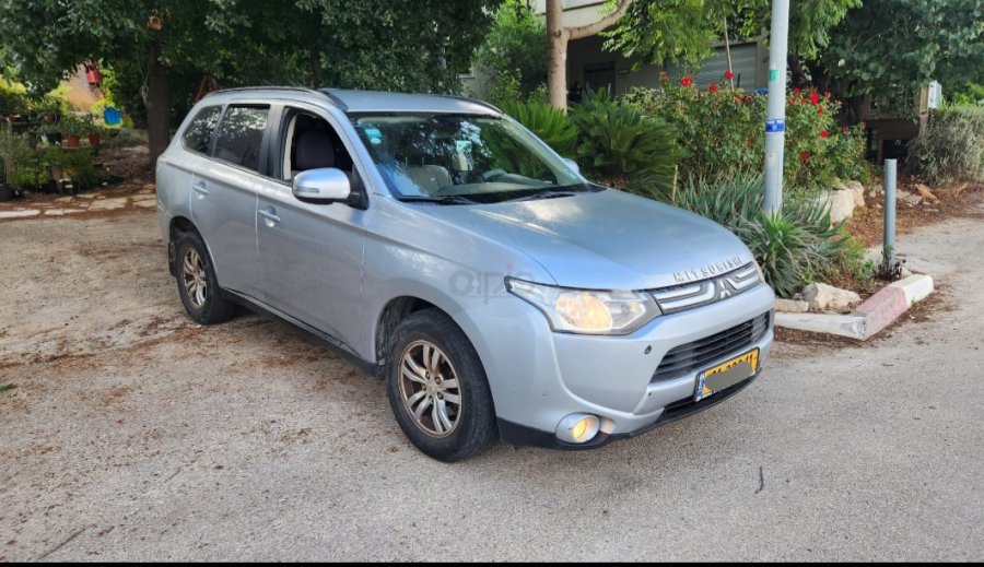 מיצובישי אאוטלנדר תמונה 2