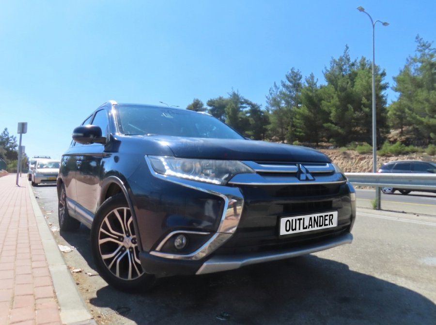 מיצובישי אאוטלנדר 2016