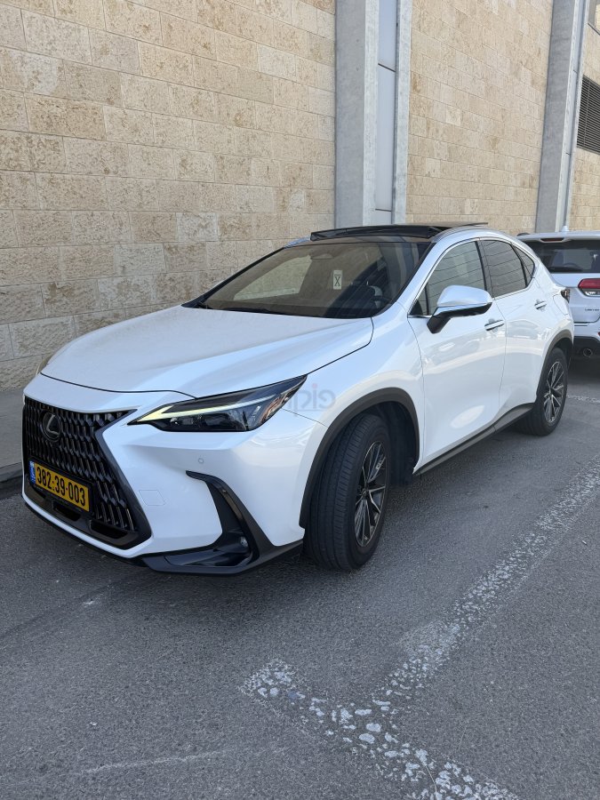לקסוס NX 2023