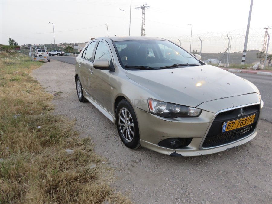 מיצובישי לנסר 2011