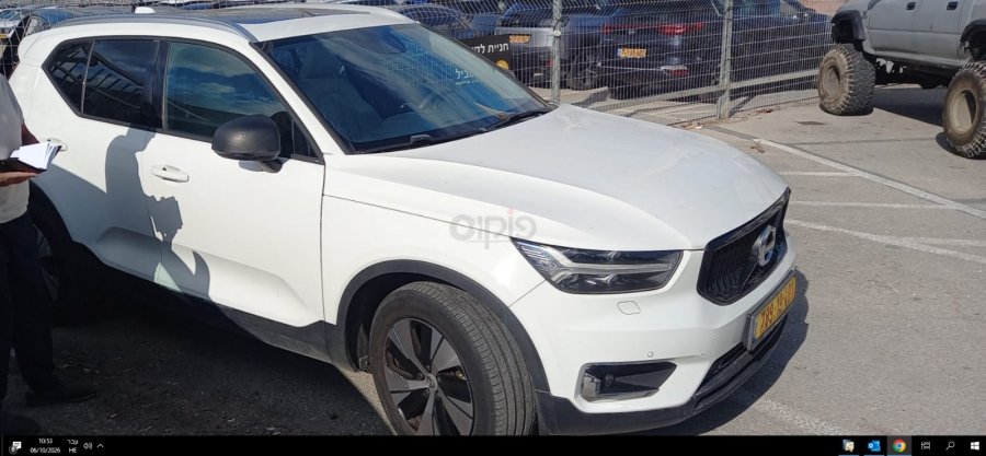 וולוו XC40 2020