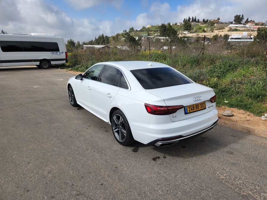 אאודי A4 תמונה 2