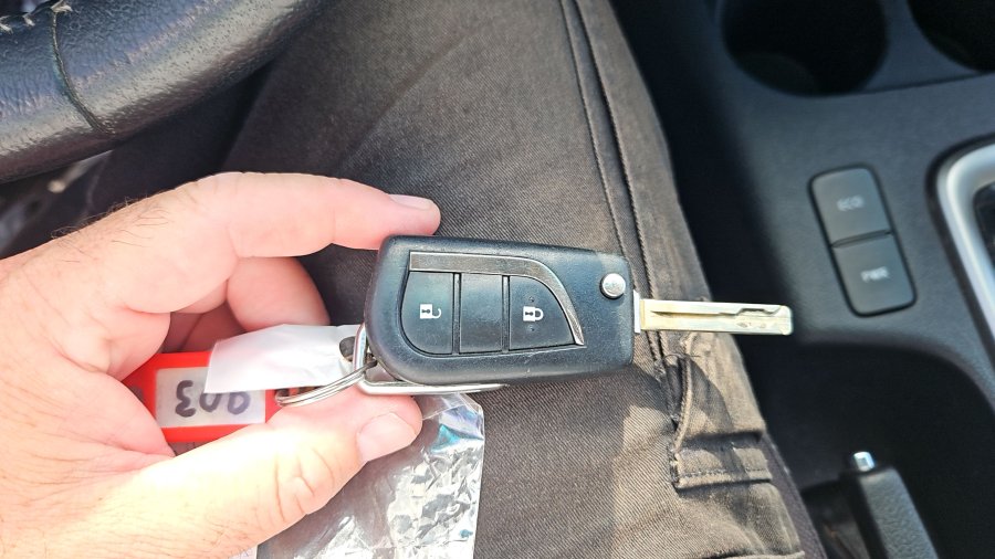 טויוטה היילקס תמונה 2