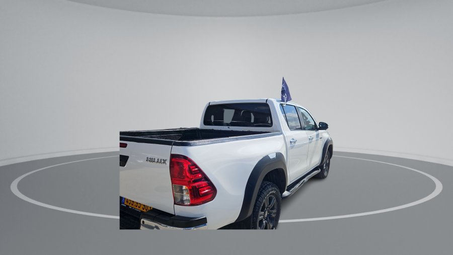 טויוטה היילקס תמונה 8