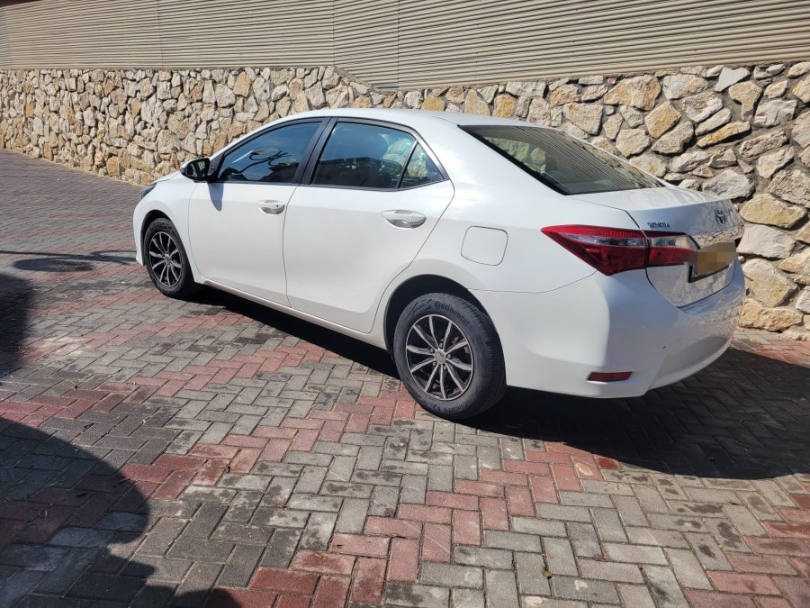 טויוטה קורולה 2015