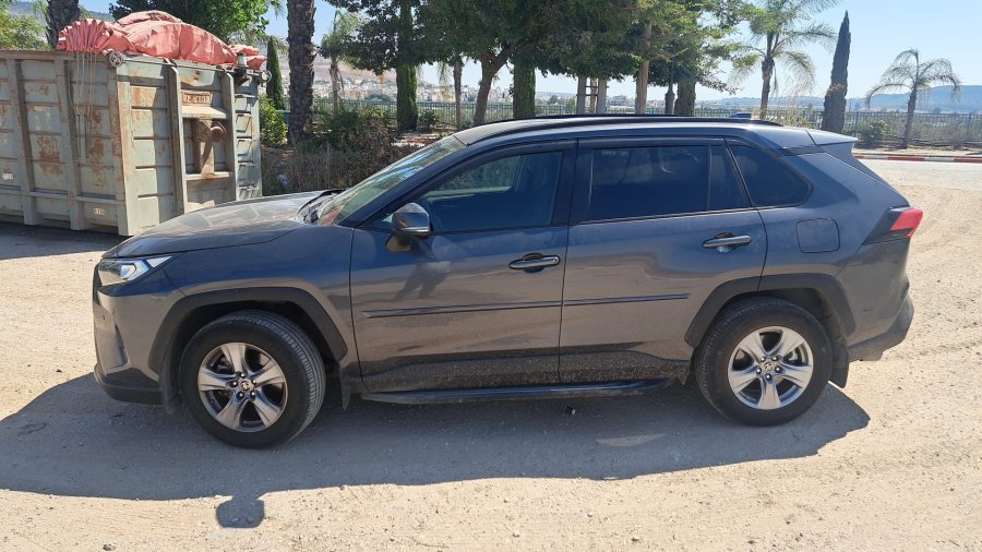טויוטה RAV4 תמונה 3