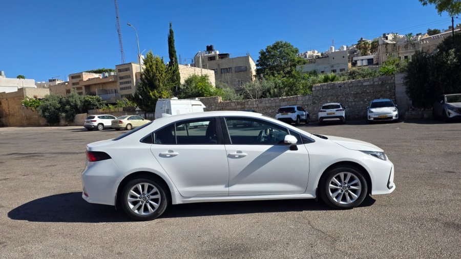 טויוטה קורולה תמונה 3