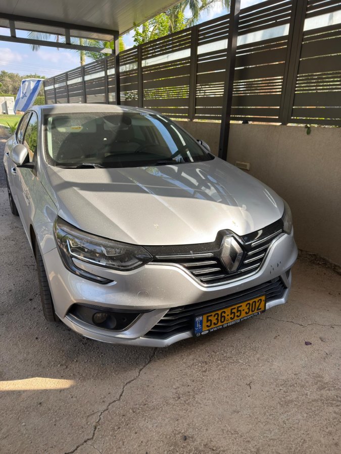 רנו מגאן תמונה 4